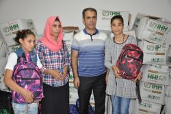 Batman’da 305 yetime kırtasiye malzemesi dağıtıldı