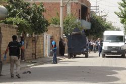 Elinde bomba patlayan çocuk ağır yaralandı