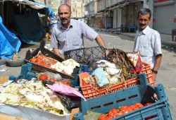 Çatışmalardan esnaf da nasibini aldı