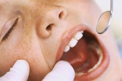 ‘Bademcik ve geniz eti sıkıntısı olan çocuklarınızı tedavi ettirin’