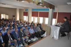 Kızıltepe Kaymakamı muhtarlarla bir araya geldi