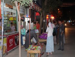 Kahta'da bayram telaşı gece de devam etti