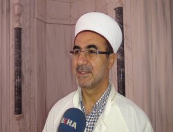 Gaziantep'te vatandaşlar bayram namazında camilere akın etti