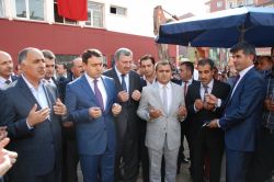 Ağrı Valisi okul temel atma törenine katıldı