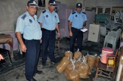 Tarsus’ta kaçak tütün ve sigara baskını