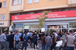 Van SYDV önünde 500 metrelik kuyruk