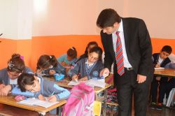 Ücretli öğretmenlerin geç atanması mağdur ediyor