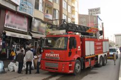 İş merkezinde çıkan yangın korkuttu