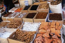 Midyat'ın yerli kış ürünleri tezgâhlardaki yerlerini aldı