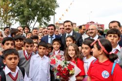 Başbakan Yardımcısı Yılmaz, Bingöl’de okul açılışlarına katıldı