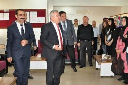 ‘Öğretmenlerin sırtına vurulan darbe bizim sırtımıza vurulmuştur’