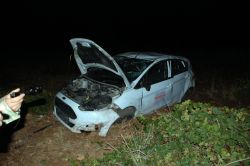 Otomobil şarampole yuvarlandı: 1 ölü 2 yaralı