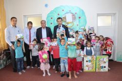 Samsat’ta, Kur'an Kursu öğrencilerine hediyeler dağıtıldı