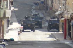 Silvan’da yasağın ardından çatışmalar başladı