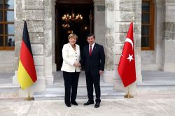 Davutoğlu ve Merkel'den önemli açıklamalar