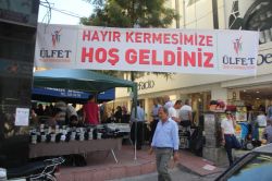 Adana’da öğrenciler yararına kermes açıldı