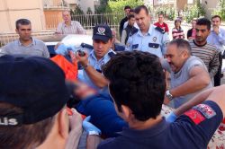 Gaziantep'te cinnet getiren şahıs dehşet saçtı