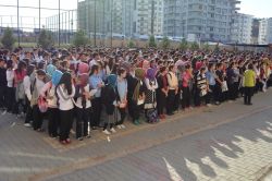 “Karma eğitim Türkiye'yi geriletiyor”