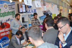 Dua Yayıncılık ve Doğru Medya standına yoğun ilgi