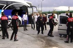 Iraklı ve Suriyeliler artık potansiyel bombacı olarak görülüyor