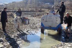 Susuzluk çeken köy sandığa gitmeme kararı aldı