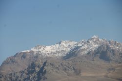 Erek Dağı’na yılın ilk karı düştü