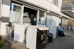 Eski ev eşyaları geri dönüşümle ekonomiye kazandırılıyor