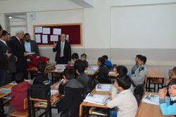 Siirt Valisi okulları denetledi