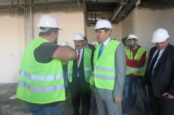 Vali Işın hastane inşaatını gezdi