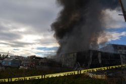 İnşaat malzemesi deposunda yangın