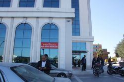 400 bin nüfuslu ilçede resmi kurum yok