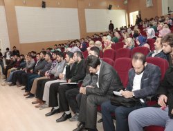 Dicle Üniversitesinde "İslam Gençliği” konulu konferans