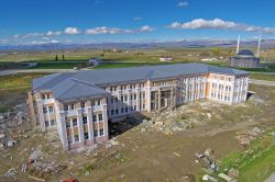 Ağrı’da İslami İlimler Fakültesi inşaatı tamamlanıyor