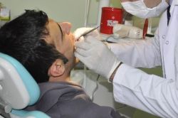 Günlük alışkanlıklar dişlere zarar verebiliyor