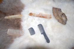 Şanlıurfa’da boynuzdan tarak üretiliyor