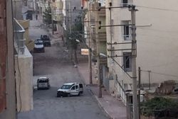 Hendek ve şüpheli aracın patlatılma anı kamerada