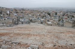 İki bin öğrenci mahallelerine okul yapılmasını bekliyor