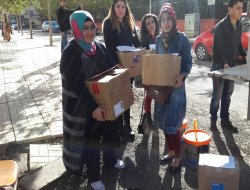 Siirt Üniversitesi Öğrencilerinden ilkokul öğrencilerine kitap yardımı