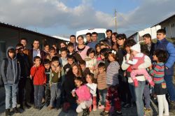 Vanlı çocuklar Suriyeli yaşıtlarını unutmadı