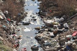 Kozluk Deresi’ndeki kirlilik halk sağlığını tehdit ediyor