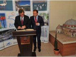 AB Türkiye Delegasyonu Van Valiliğini Ziyaret Etti