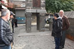 ‘Dört Ayaklı Minare’nin tahrip edilmesine tepki