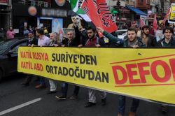 Rusya’nın Türkmenlere saldırıları protesto edildi
