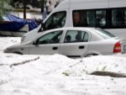 Erzurum'a Temmuz Ayında Dolu Yağdı-Video