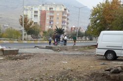 Derikliler evlerini terk etmeye başladı