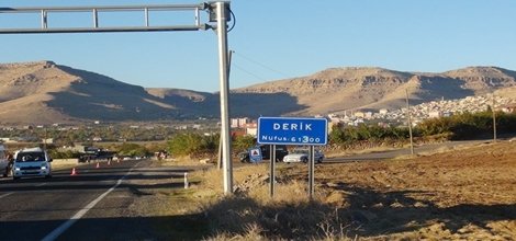 Mardin Derik'te polis aracına saldırı: 3 yaralı