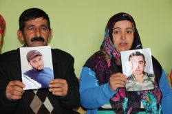 Kayıp askerin gözü yaşlı ailesi evlatlarının yolunu gözlüyor