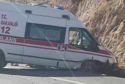 Mardin’de ambulans kazası: 2 Yaralı