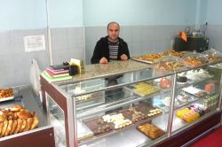 Hırsızlar sadaka kutusunu çaldı