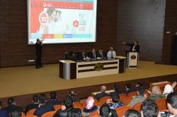 Siirt Göç İdaresi yabancı öğrencileri bilgilendirdi